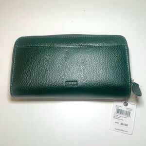 NWT Mundi Green Leather Wallet